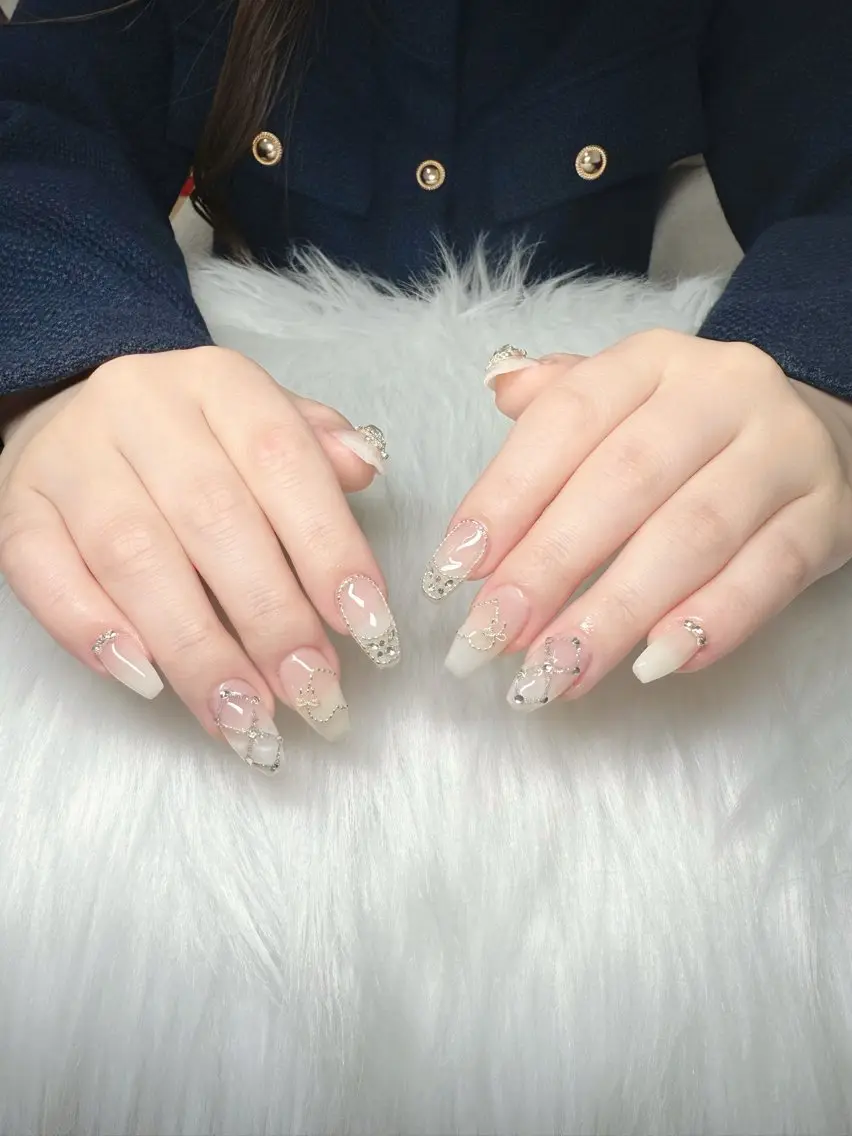 ネイル ジェルネイル 韓国ネイル マグネットネイル 持ち込み オフィスネイル ハンドネイル GOHOUBI Nail 心斎橋店のネイルデザイン