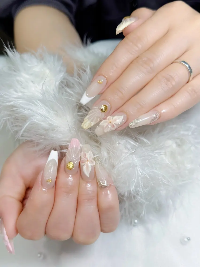 セミロング 韓国風ヘア ハンドネイル Bibi nail Osakaのネイルデザイン