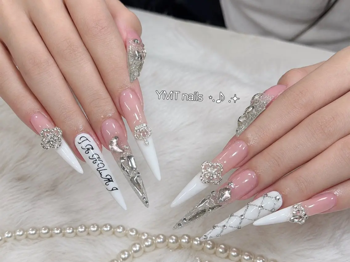 ネイル ハンドネイル mochi nailsのネイルデザイン