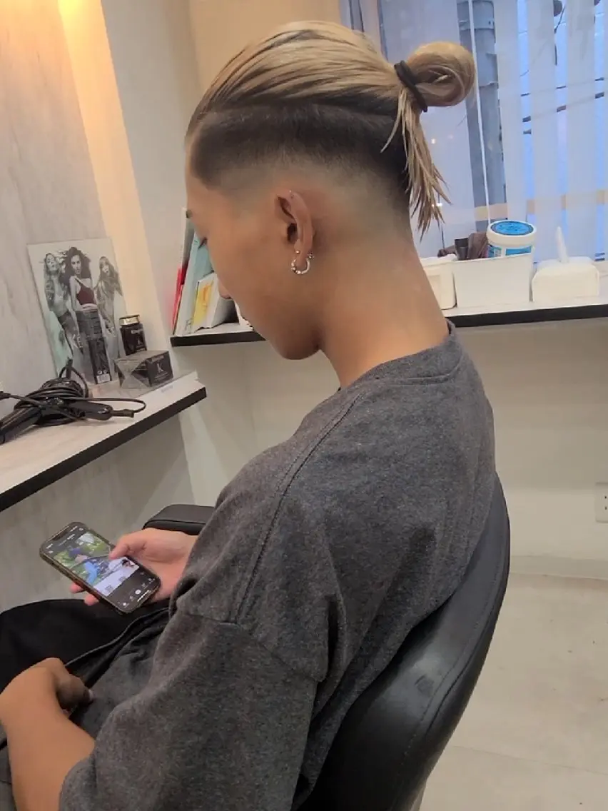 メンズ ロング フェードカット マンバンヘア スキンフェード カット ヘアセット LEN名古屋/パーマ 海外ヘア/メンズ特化のヘアスタイル