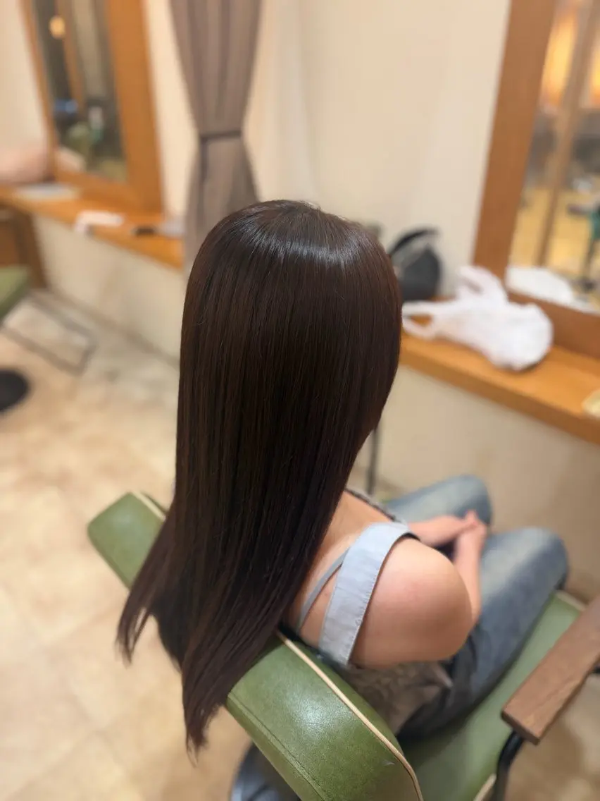 ロング ピンクブラウン ヘアカラー トリートメント 前川 夏菜のヘアスタイル