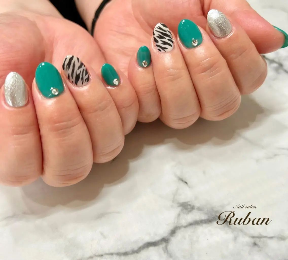 ネイル アニマル柄 Nail salon Rubanのネイルデザイン
