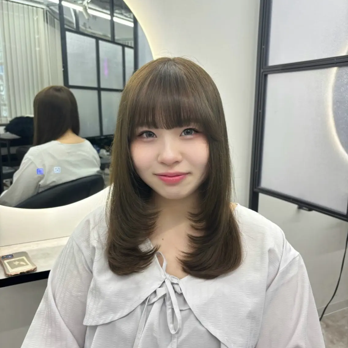 ロング カット Ren. 🦋デザインカラーのヘアスタイル