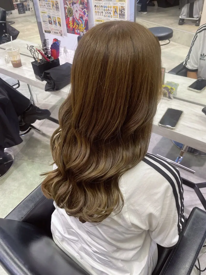 ロング カラー ヘアカラー オタク🍒 モロホシユウキのヘアスタイル