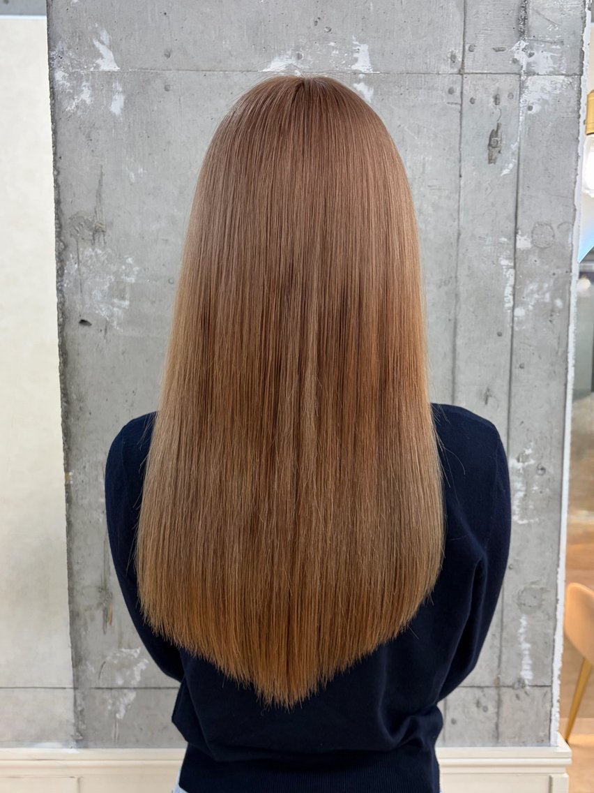ロング カラー ベージュカラー ミルクティーベージュ ヘアカラー トリートメント 倉澤 愛理のヘアスタイル