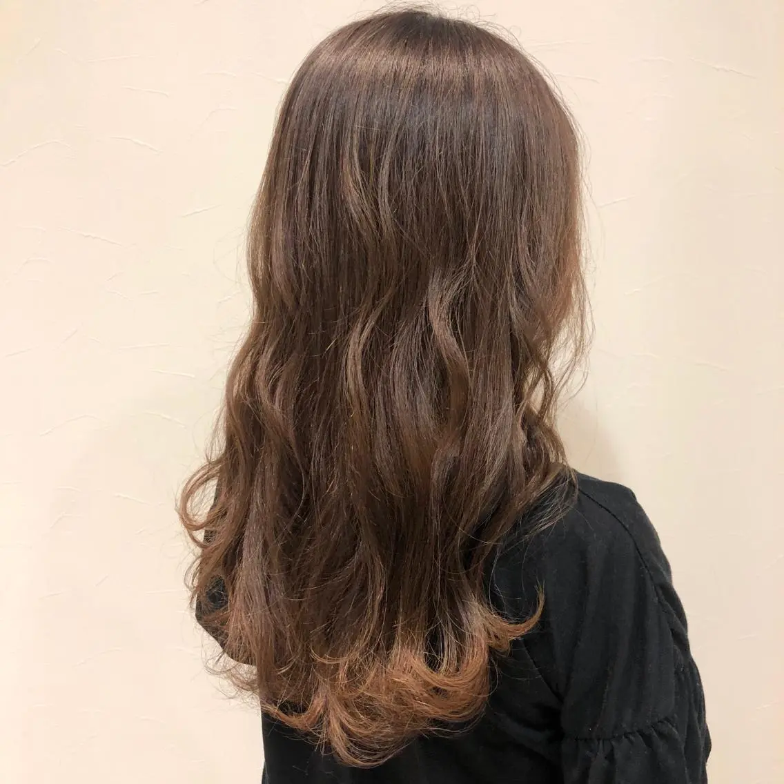 ロング カラー ロング 森 邑奈のヘアスタイル