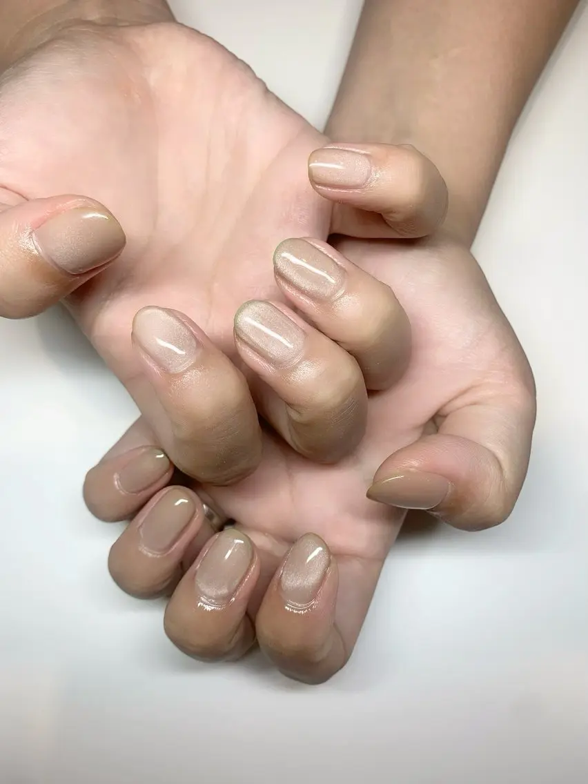 ネイル フレンチネイル マグネットネイル ハンドネイル Lucid Fleur Amiのネイルデザイン