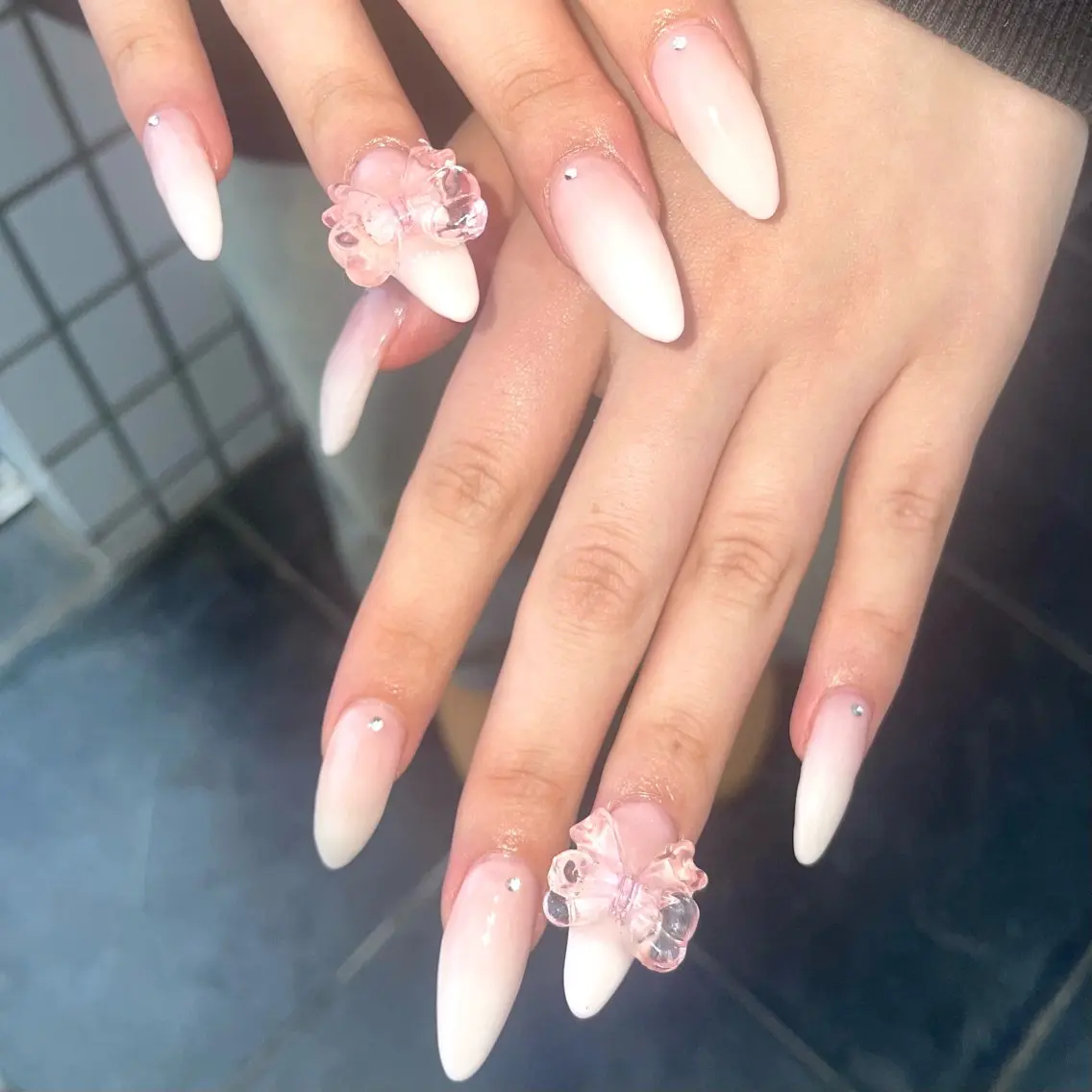 ネイル リボン ハンドネイル Nail ヌシん家 AKANEのネイルデザイン