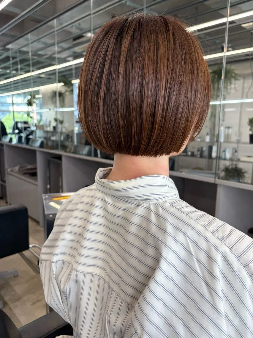 ショート カラー ボブ カット ヘアカラー トリートメント 似合わせカット レイヤー/ボブのヘアスタイル