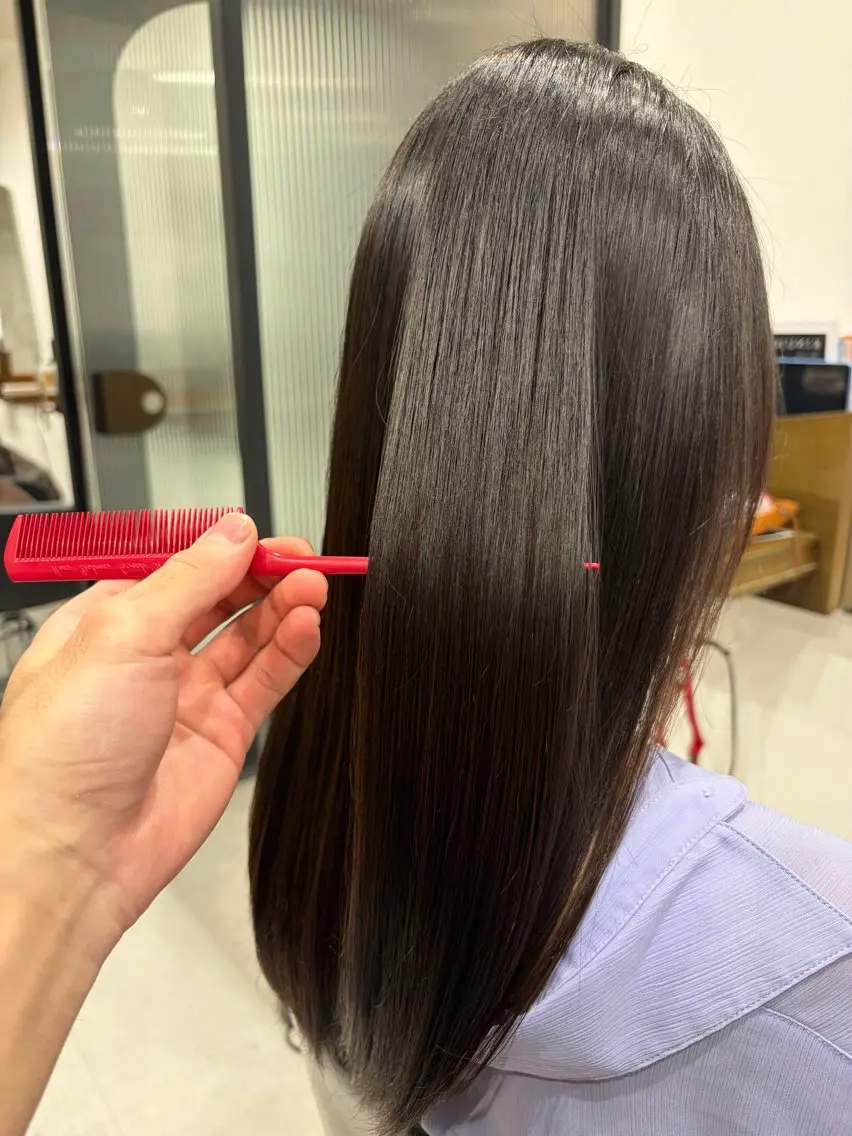 セミロング カット ヘアカラー トリートメント 銀座/髪質改善/ 艶カラー/岸田佳祐のヘアスタイル