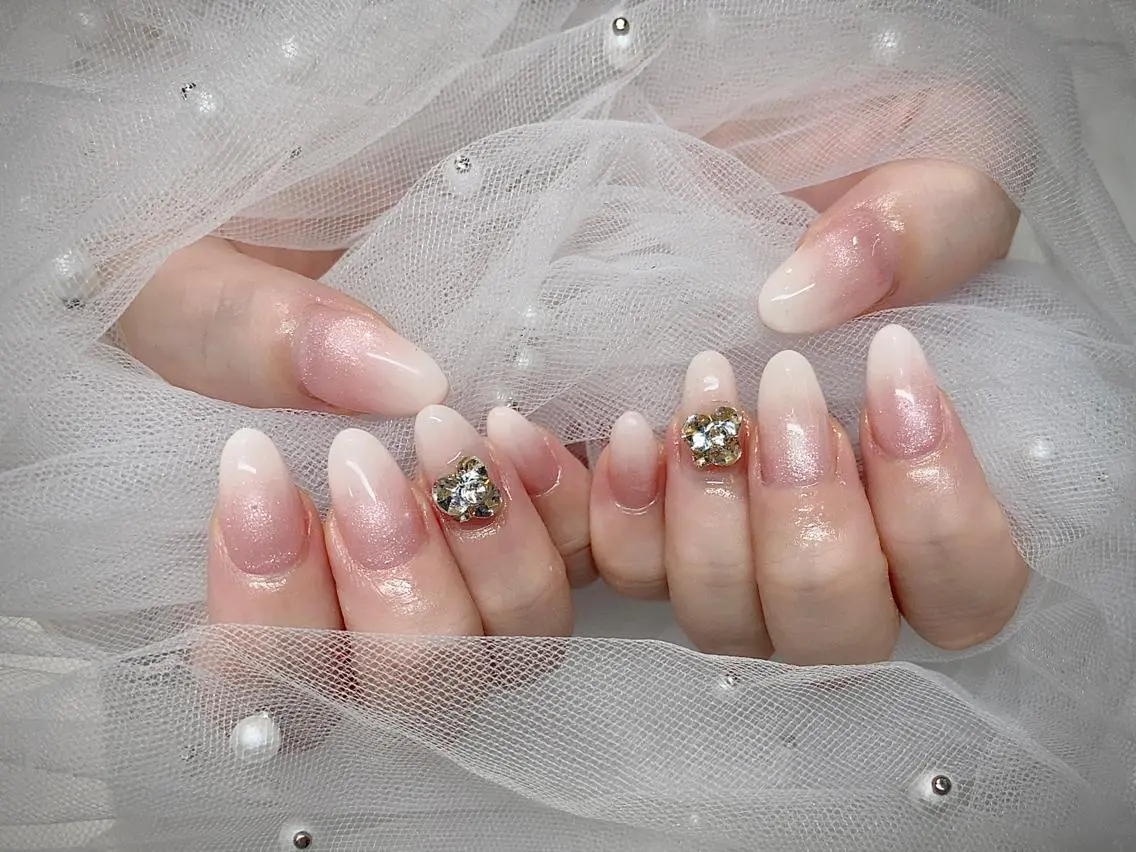 ネイル I-nailロング /ワンホン/キラキラのネイルデザイン