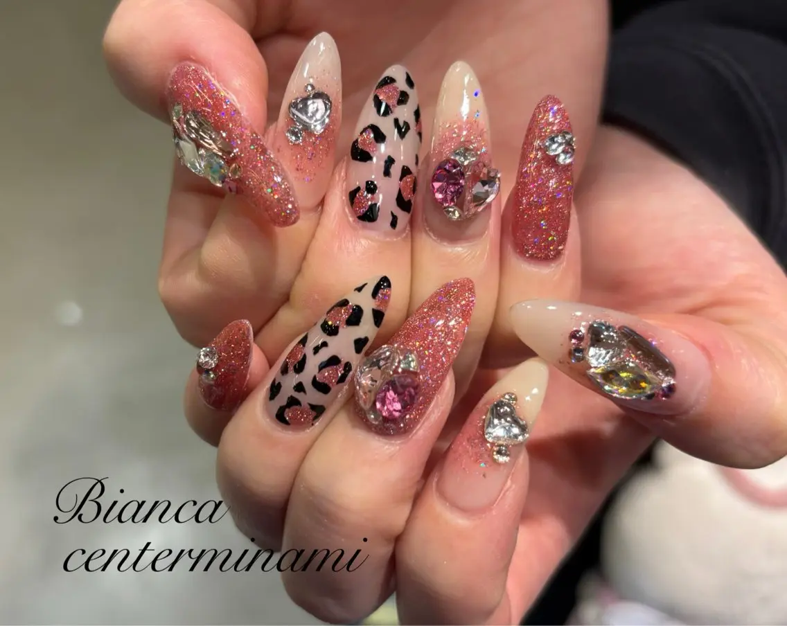 ネイル Bianca KIKUTIHARAのネイルデザイン