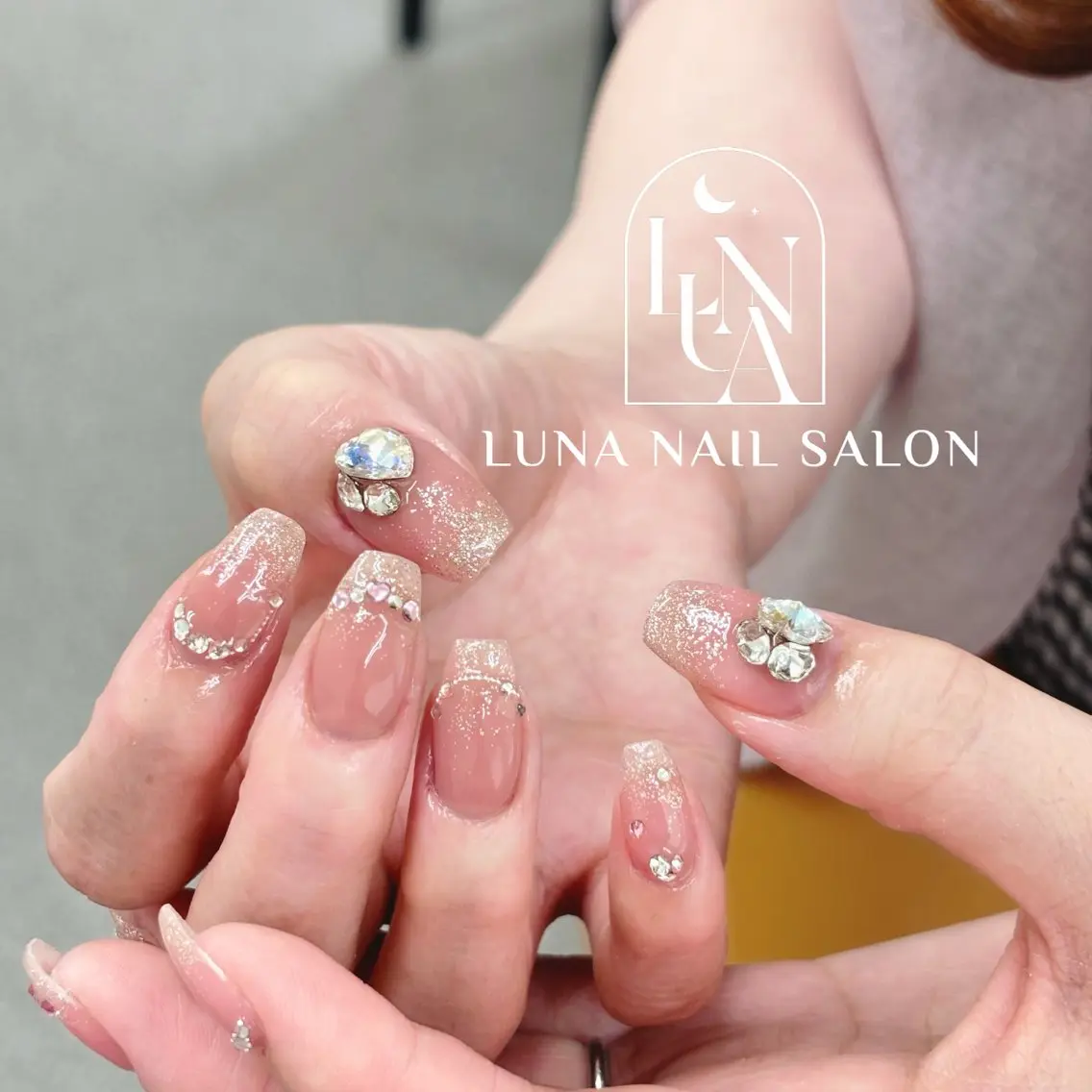 ネイル アートネイル フットネイル フレンチネイル ガラスフレンチ ハート ハンドネイル フットネイル ハンドケア LUNA Nail salon💕のネイルデザイン
