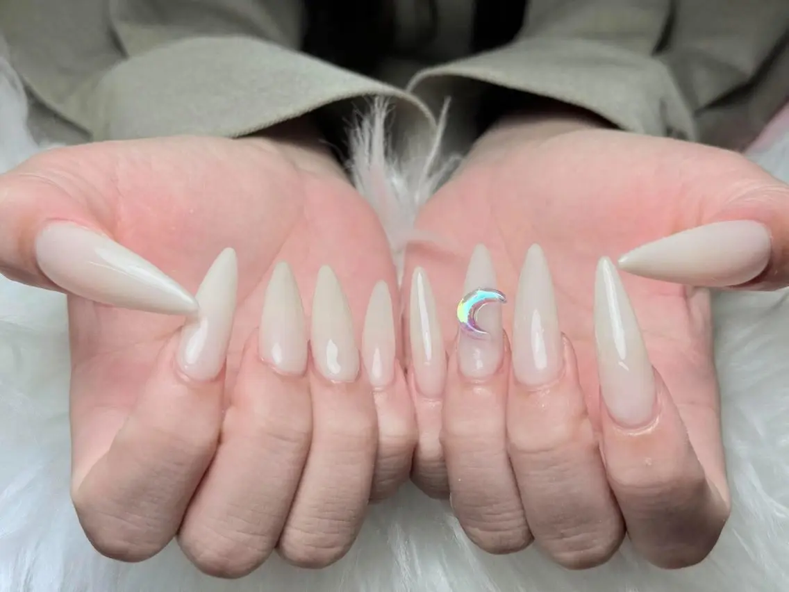 ネイル 韓国ネイル マグネットネイル ニュアンスネイル オフィスネイル ワンカラーネイル ハンドネイル Hana Rose Nailのネイルデザイン