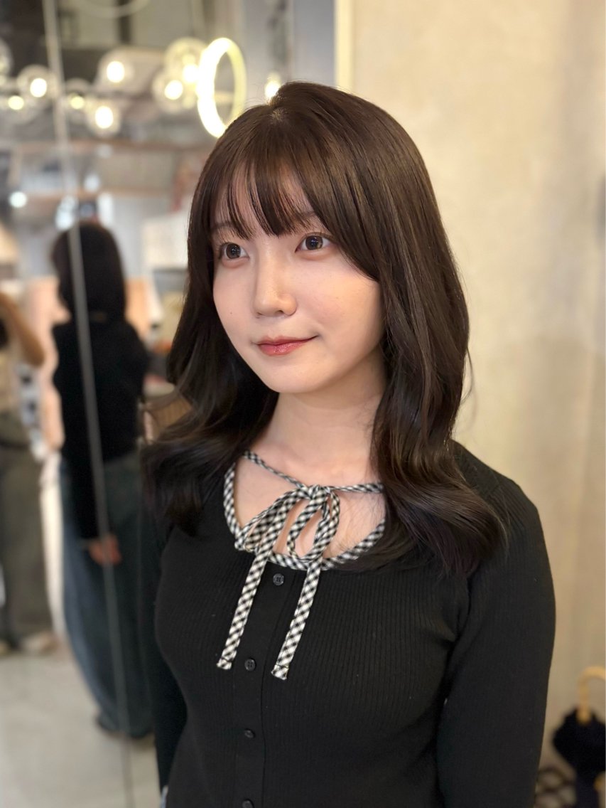 ミディアム くびれヘア 顔周りカット レイヤーカット カット ヘアカラー トリートメント アキ/梅田/顔周り /レイヤーカットのヘアスタイル