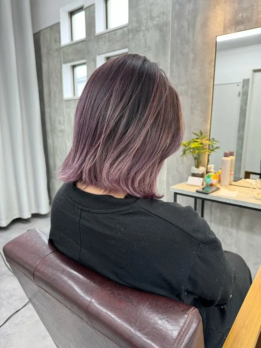 ミディアム カラー バレイヤージュ ブリーチ 透明感カラー ダブルカラー ハイライトカラー 1席のみの 美容室IKKIのヘアスタイル