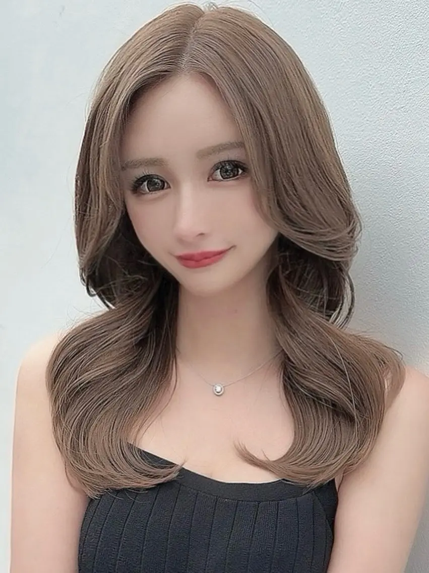 セミロング カラー シールエクステ ベージュカラー ブリーチ ダブルカラー ハイトーンカラー カット ヘアカラー ヘアサロンelyts 表参道店のヘアスタイル
