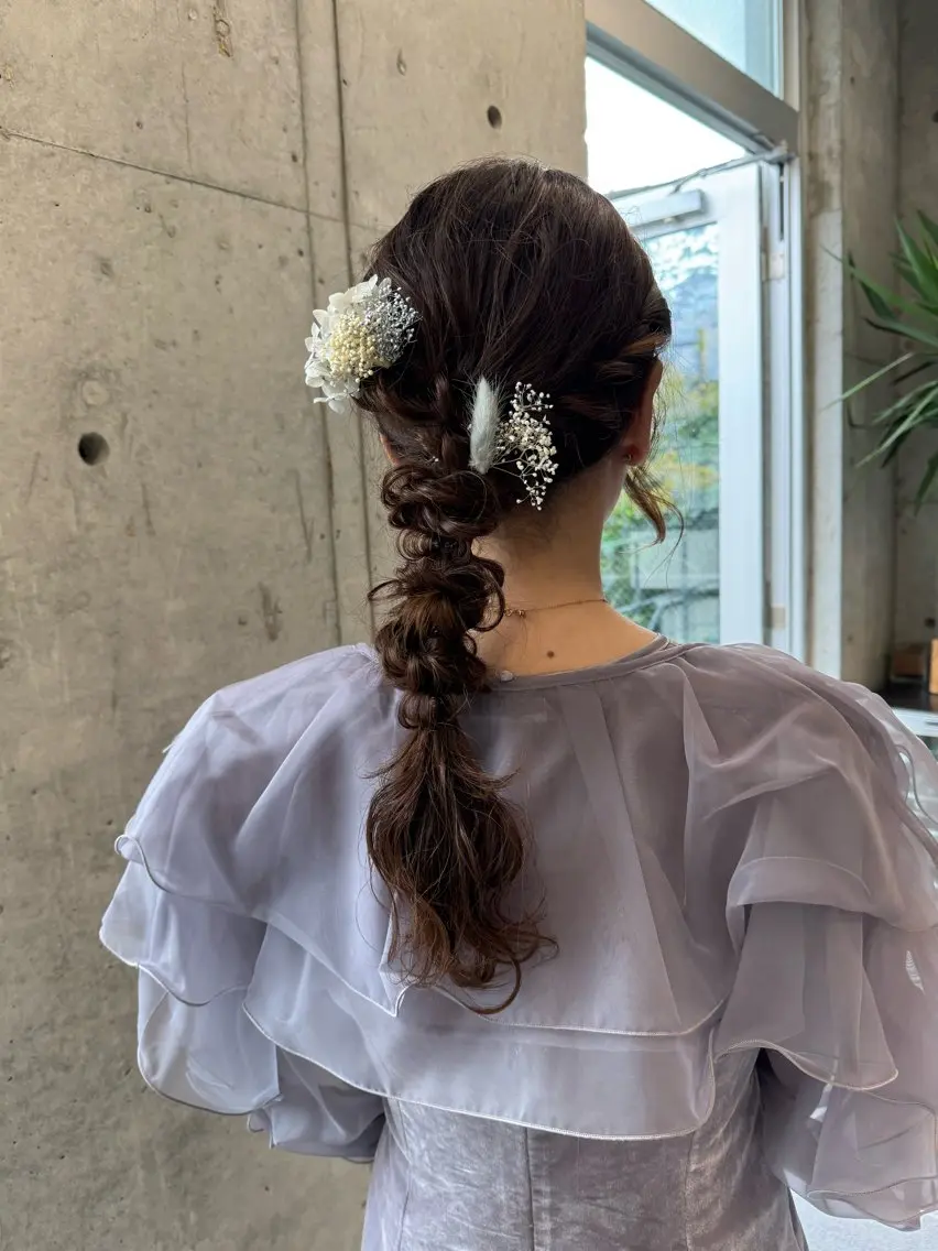 ミディアム カラー ヘアアレンジ ヘアセット mina 🌷のヘアスタイル