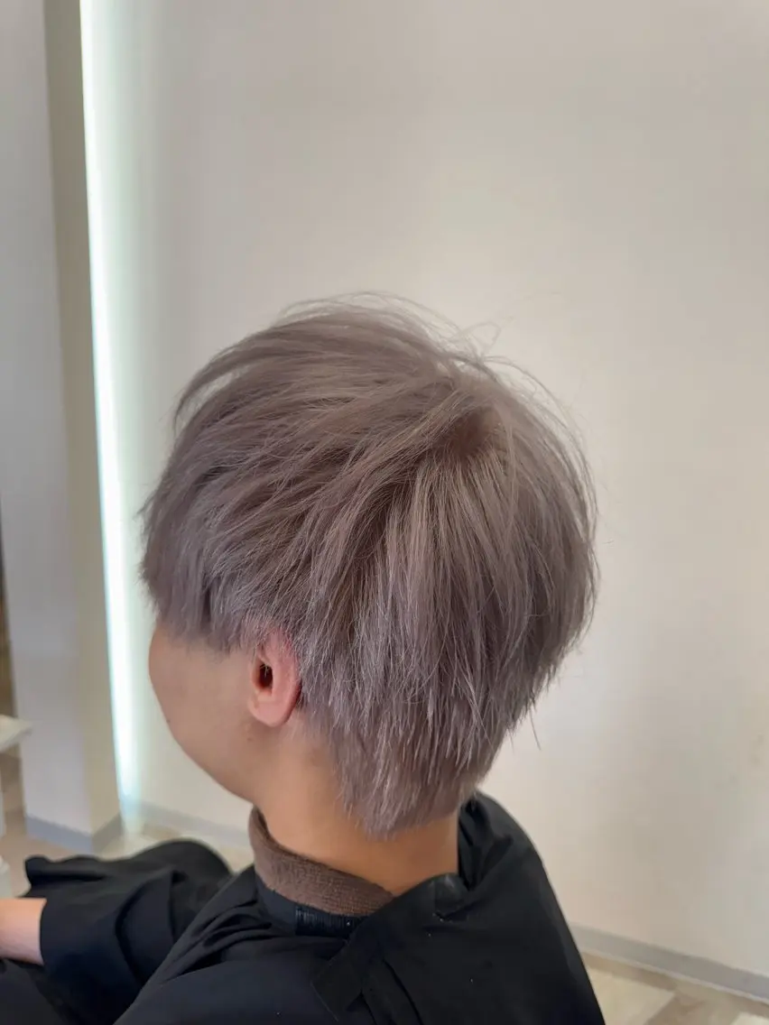 ショート カラー メンズ 佐々木 まゆかのヘアスタイル