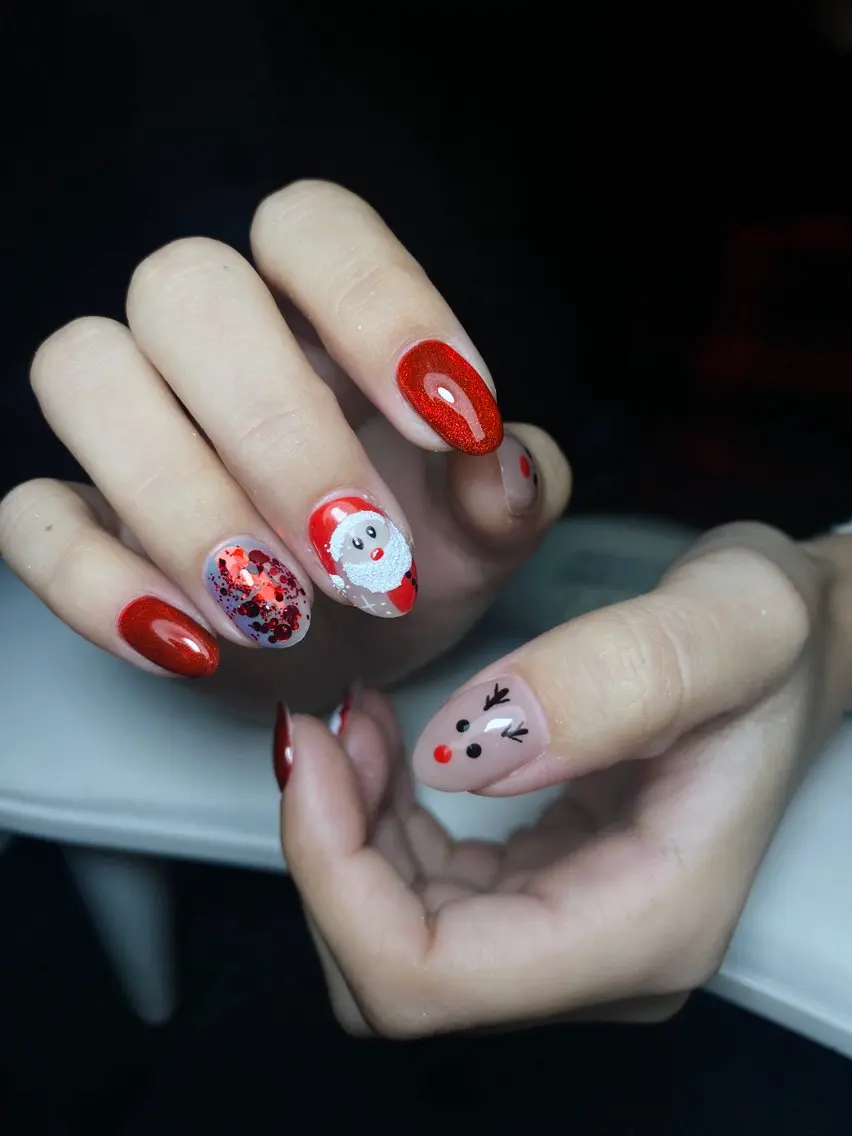 ネイル 冬ネイル クリスマス ハンドネイル Isinha Nailsのネイルデザイン