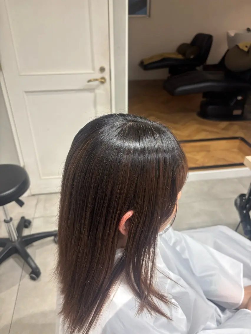 ミディアム 縮毛矯正 日野 鈴のヘアスタイル