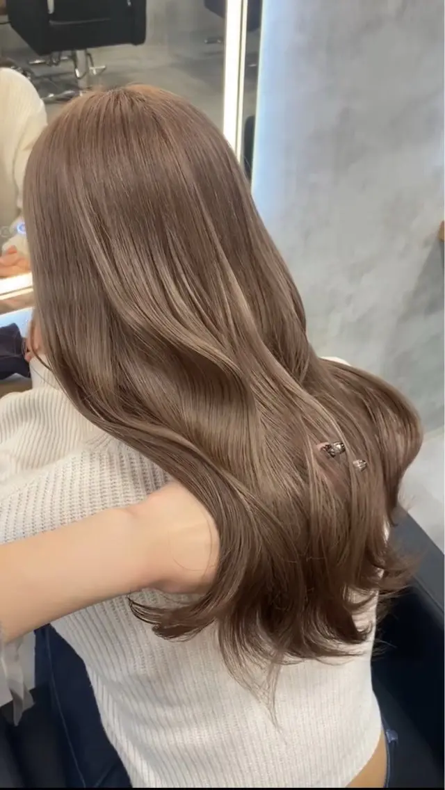 ロング カラー ブリーチ ヘアカラー トリートメント ヘッドスパ ヘアセット 淡色/ワンホンヘア 🤍MINORIのヘアスタイル