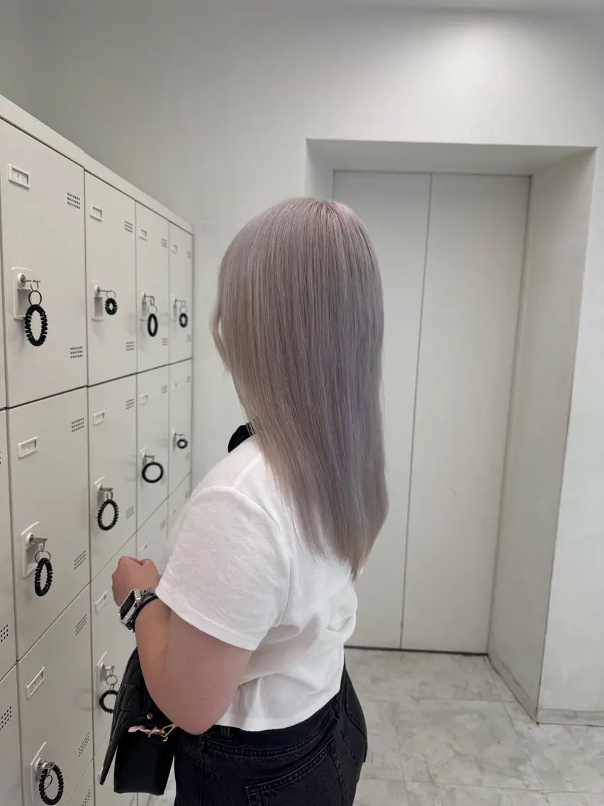 ロング カラー ヘアアレンジ ヘアカラー トリートメント ヘッドスパ ヘアセット ウルフカット×ハイ トーン職人🤍ゆうひのヘアスタイル