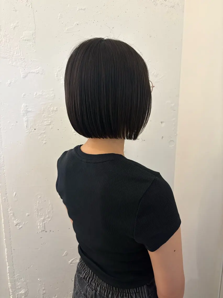 ショート ボブ カット ヘアカラー トリートメント 関 桃萌果のヘアスタイル