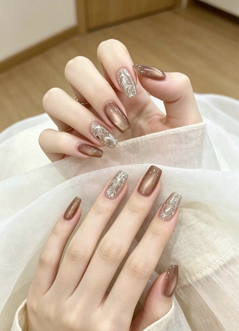 ネイル フレンチネイル ラメ(グリッター) ラメグラデーション マグネットネイル 持ち込み ハンドネイル Unicorn Nail原宿表参道のネイルデザイン