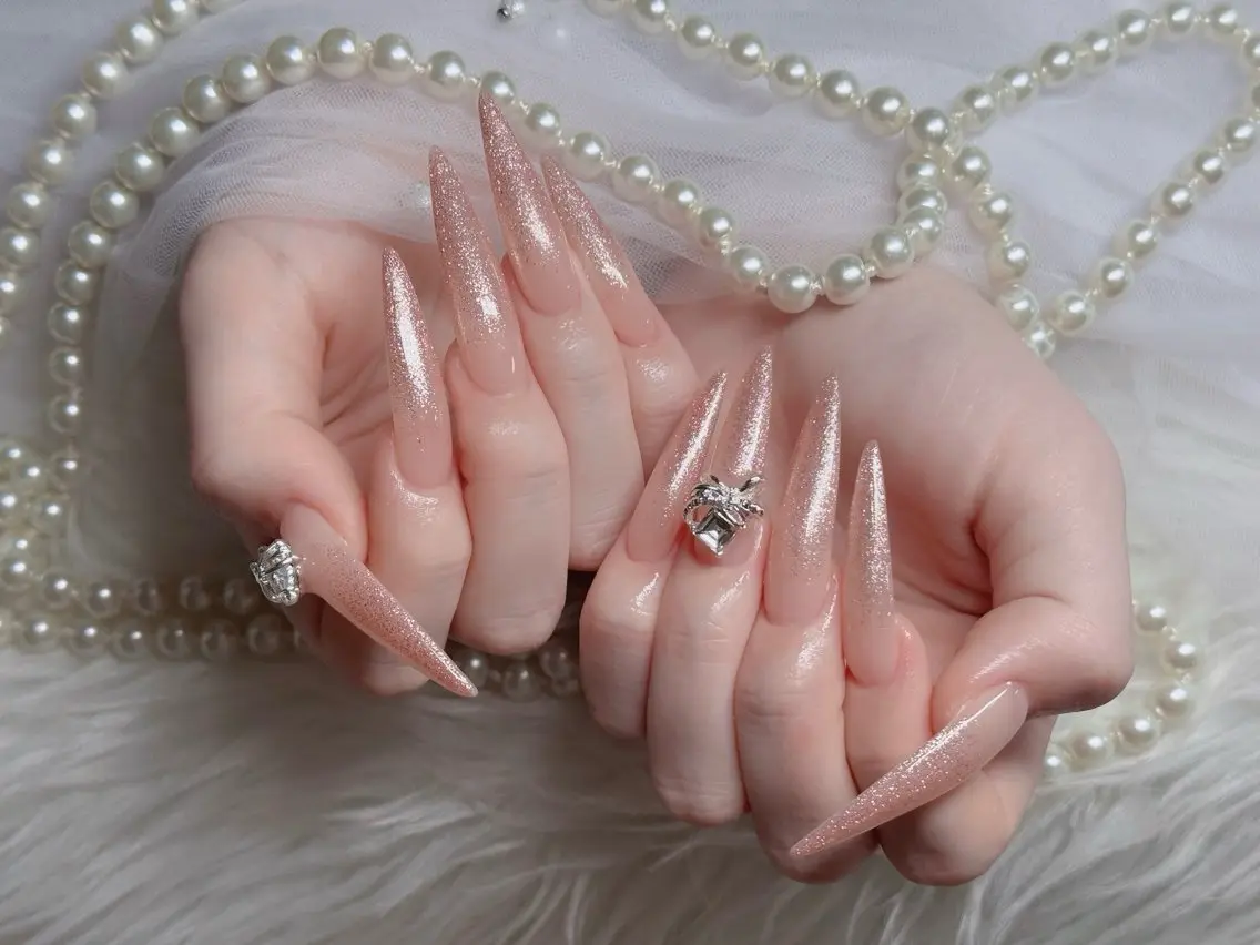 ネイル フレンチネイル ジェルネイル ガラスフレンチ ハロウィン ハート ハンドネイル H.baby Nail Salonのネイルデザイン