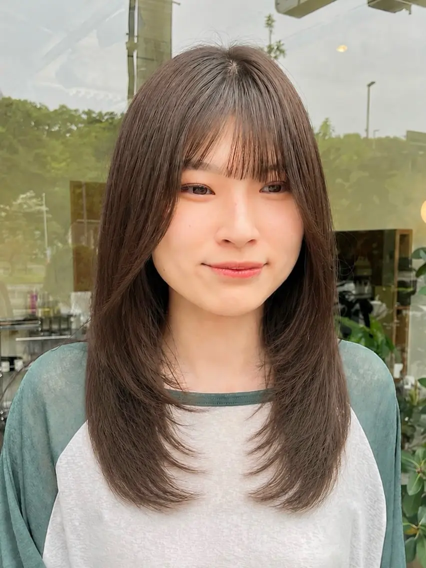 セミロング アッシュ アッシュブラウン 顔まわりレイヤー レイヤーカット カット ヘアカラー yukii しまむら のぞみのヘアスタイル