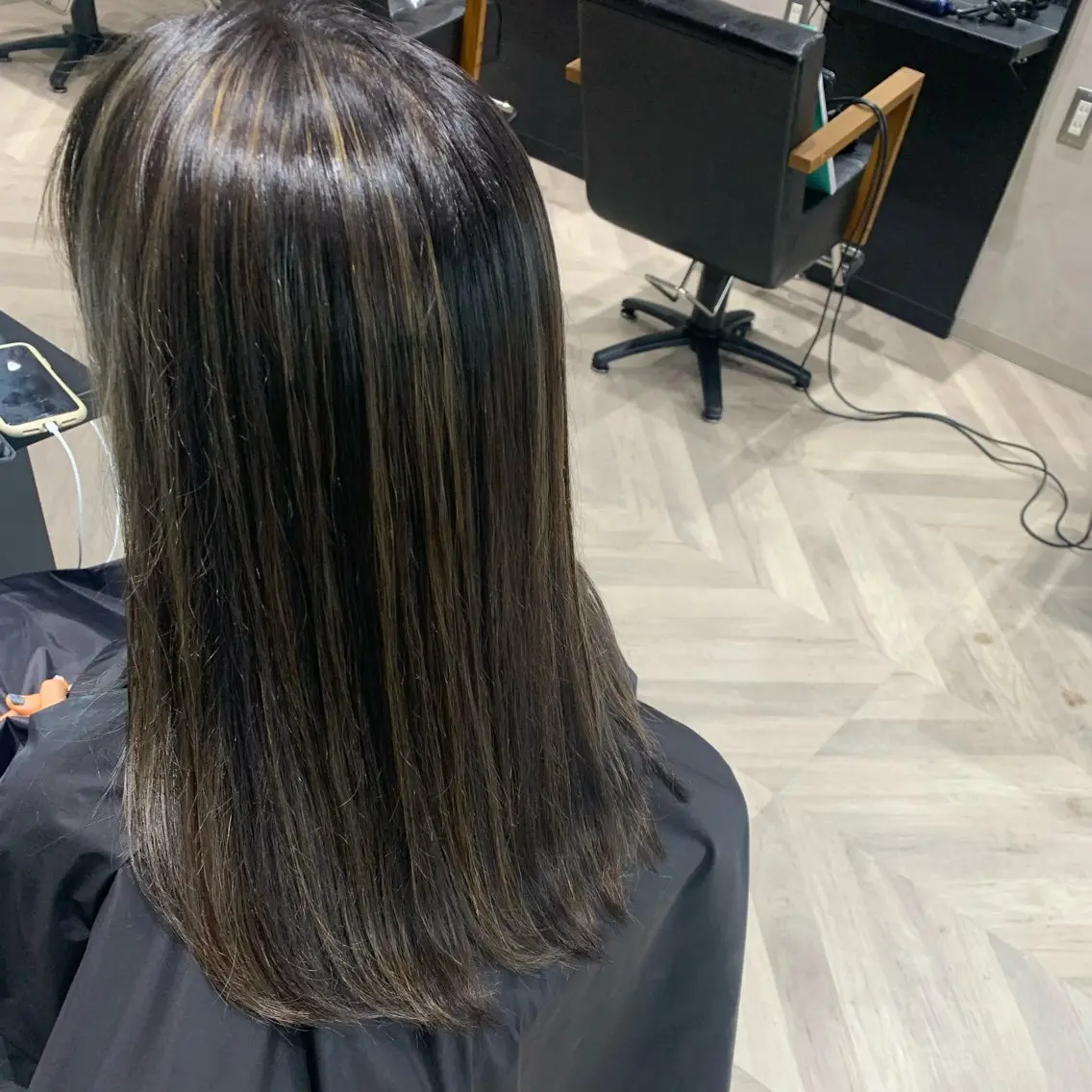 カット + ナチュラルハイライト + 3stepトリートメントの写真