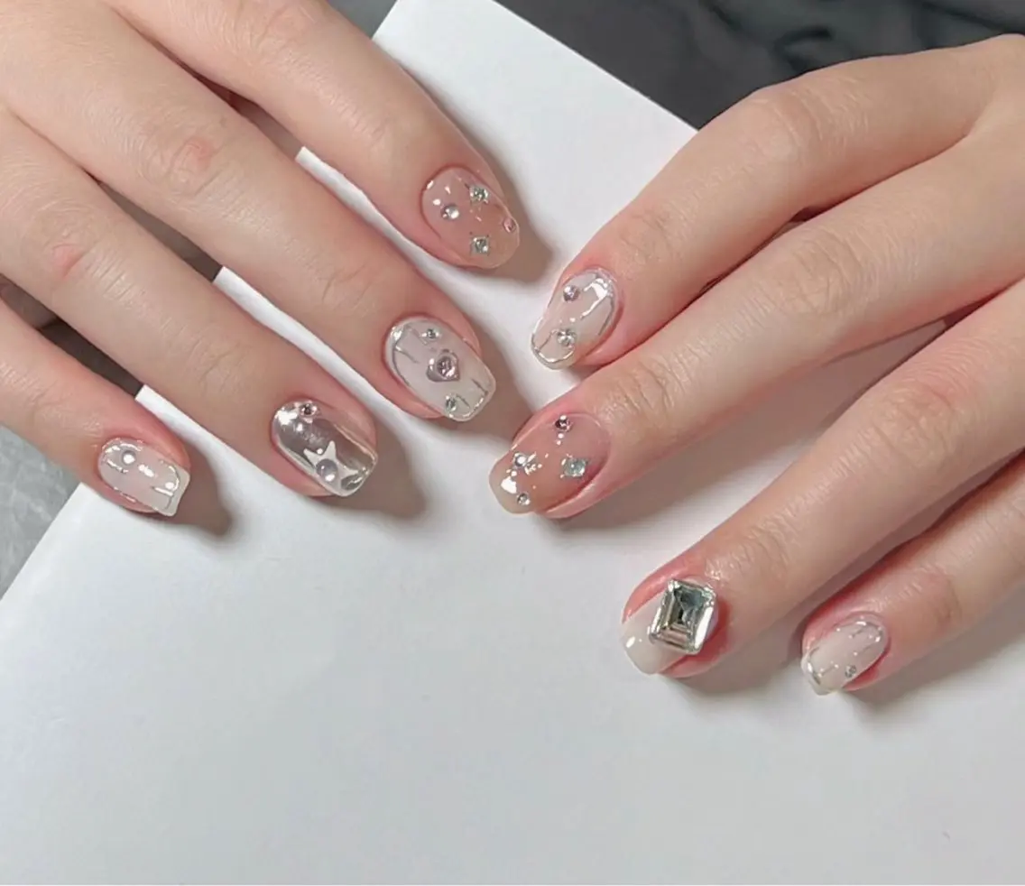 ネイル D-BEAUTY Nailsalonのネイルデザイン