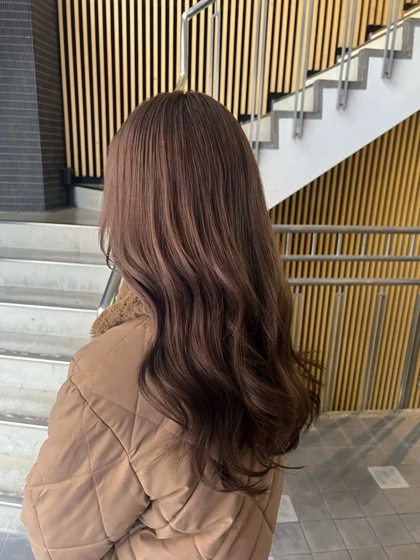 セミロング カラー ヘアカラー ハイトーンカラー 坂本 翼のヘアスタイル