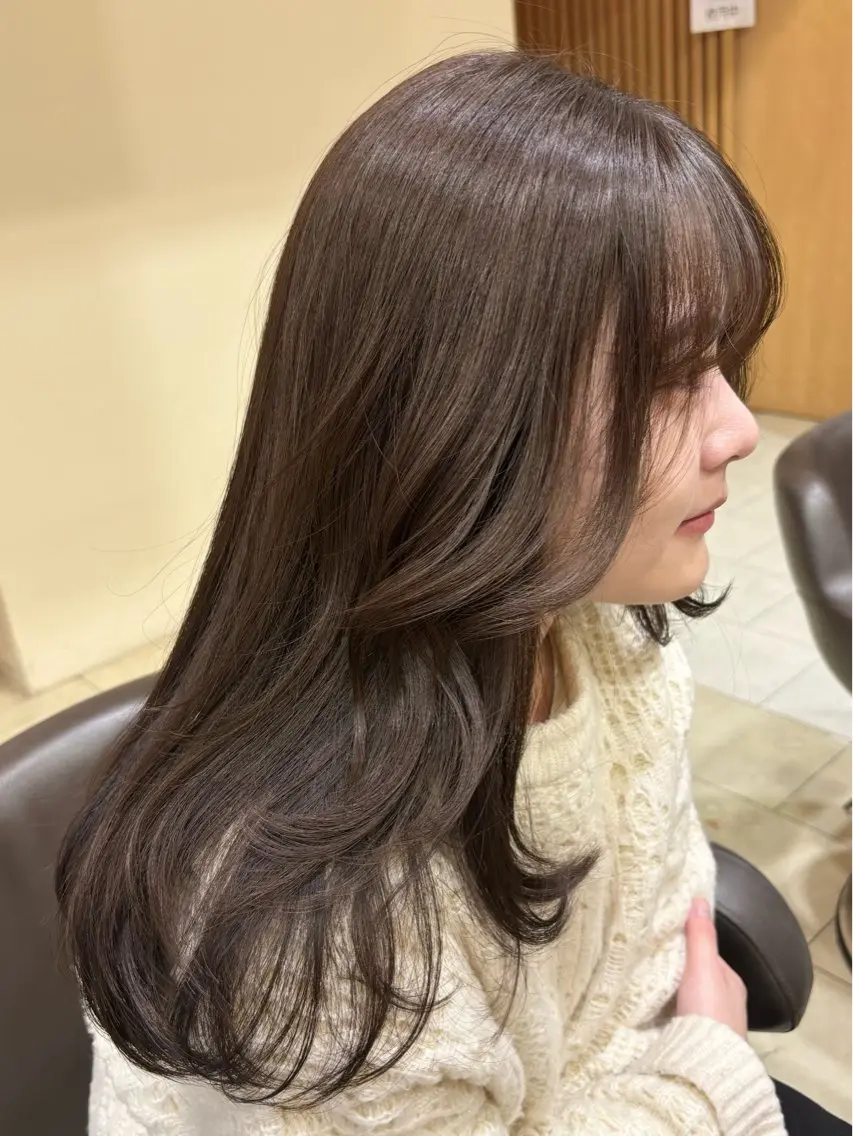 セミロング カラー カット ヘアカラー fameu / hinaのネイルデザイン