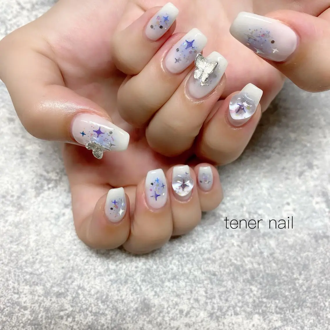ネイル ブルー チークネイル シルバー テネルネイル tener nailのネイルデザイン