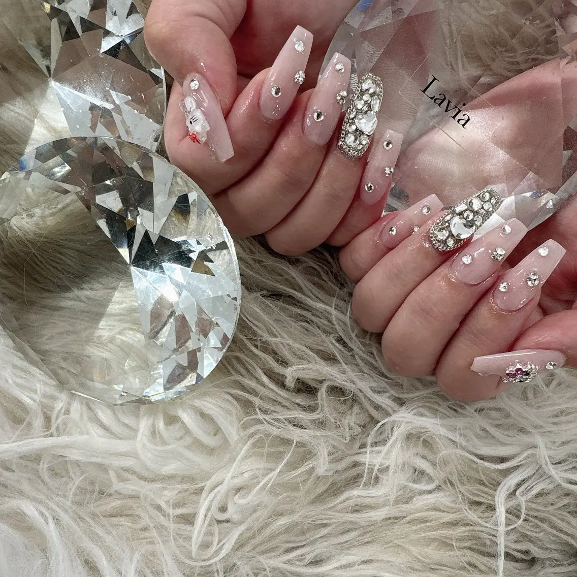 ネイル lavia🖤 ayumiのネイルデザイン