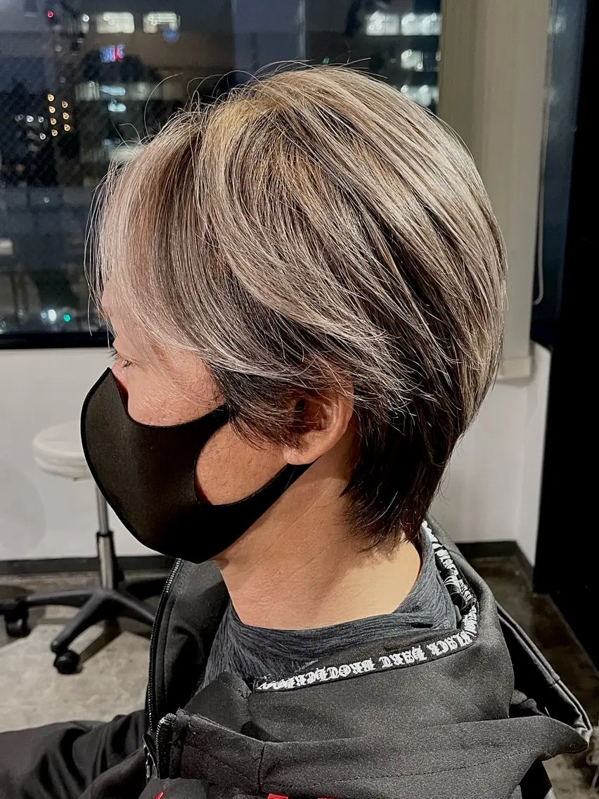 ミディアム レイヤーカット カット ヘアカラー メンズケアブリーチ 特化🔥村田のヘアスタイル