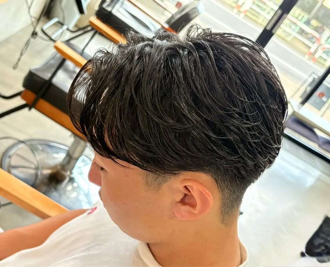 パーマ メンズ カット パーマ まろやかなベージュ 小池春樹のヘアスタイル