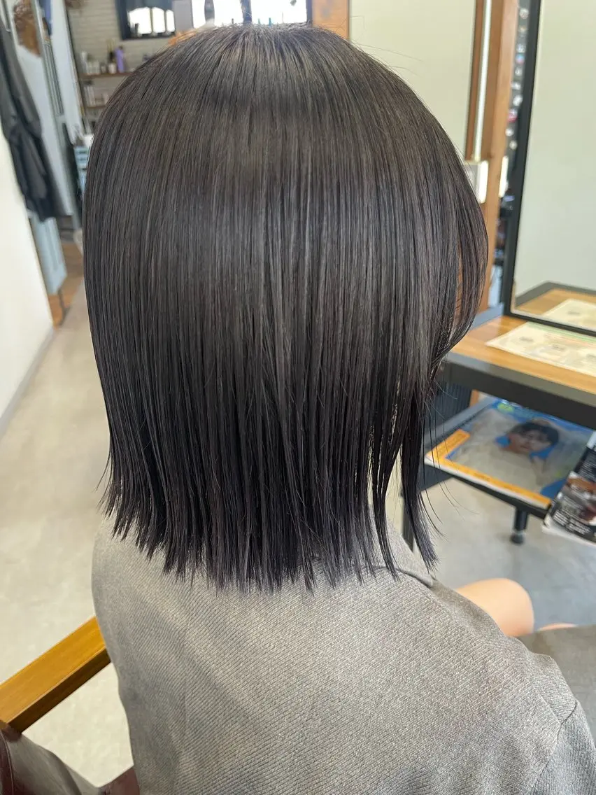 ミディアム カラー シノザキ キナのヘアスタイル