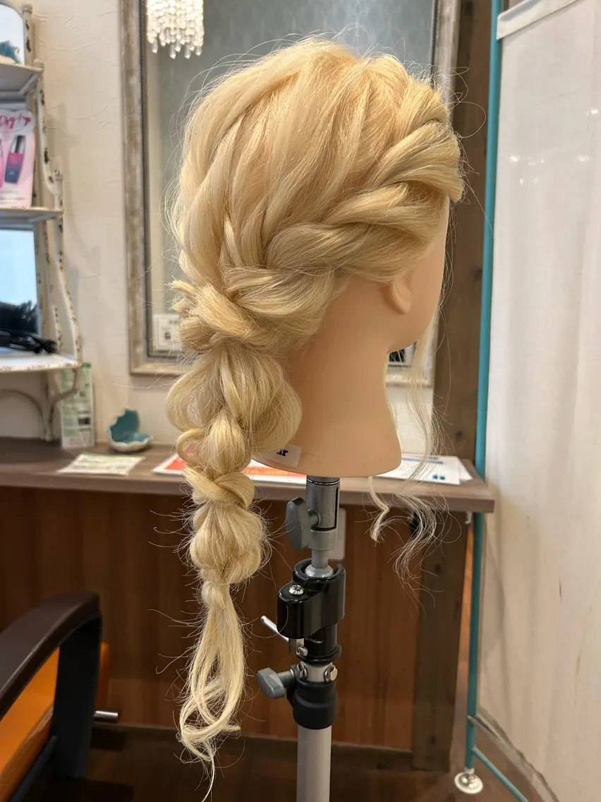 ロング ヘアアレンジ 🐈‍⬛ SUMIのヘアスタイル