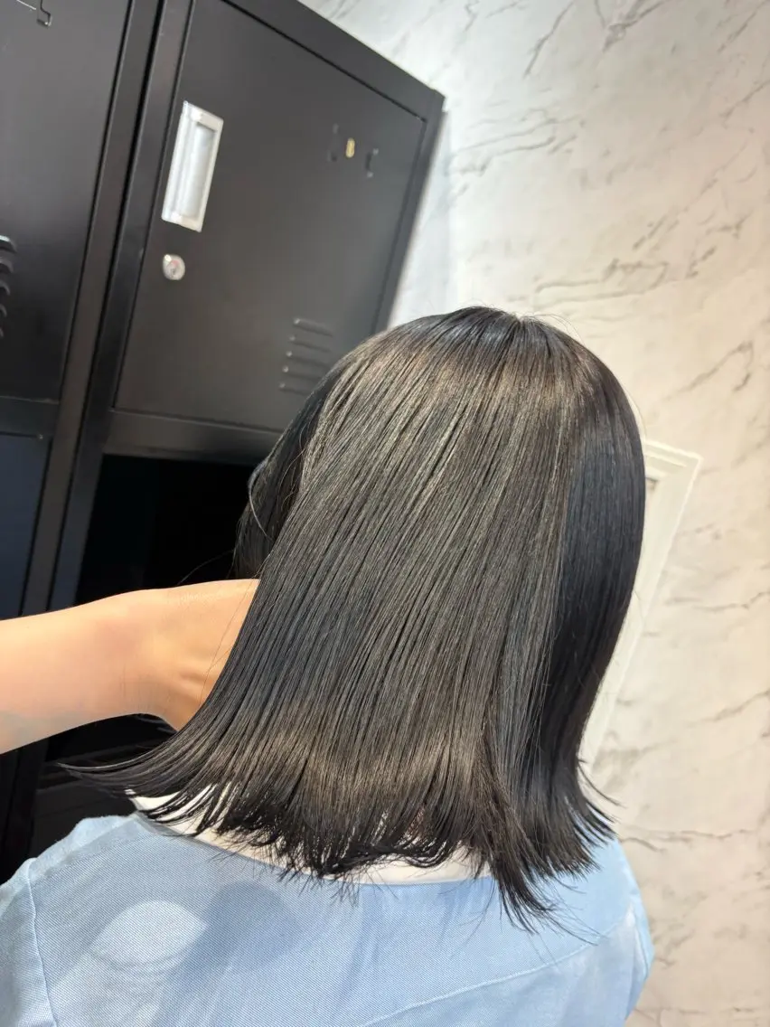 セミロング カラー 黒髪 ブルーカラー ブルーブラック カット ヘアカラー 韓国ヘア🎀 /♡𝓝𝓸𝓪♡のヘアスタイル
