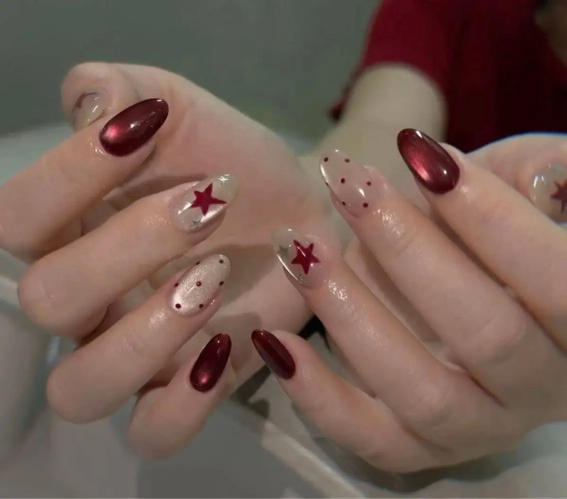 ネイル チークネイル フレンチネイル グラデーション キラキラネイル 韓国ネイル Minette nailHuongのネイルデザイン