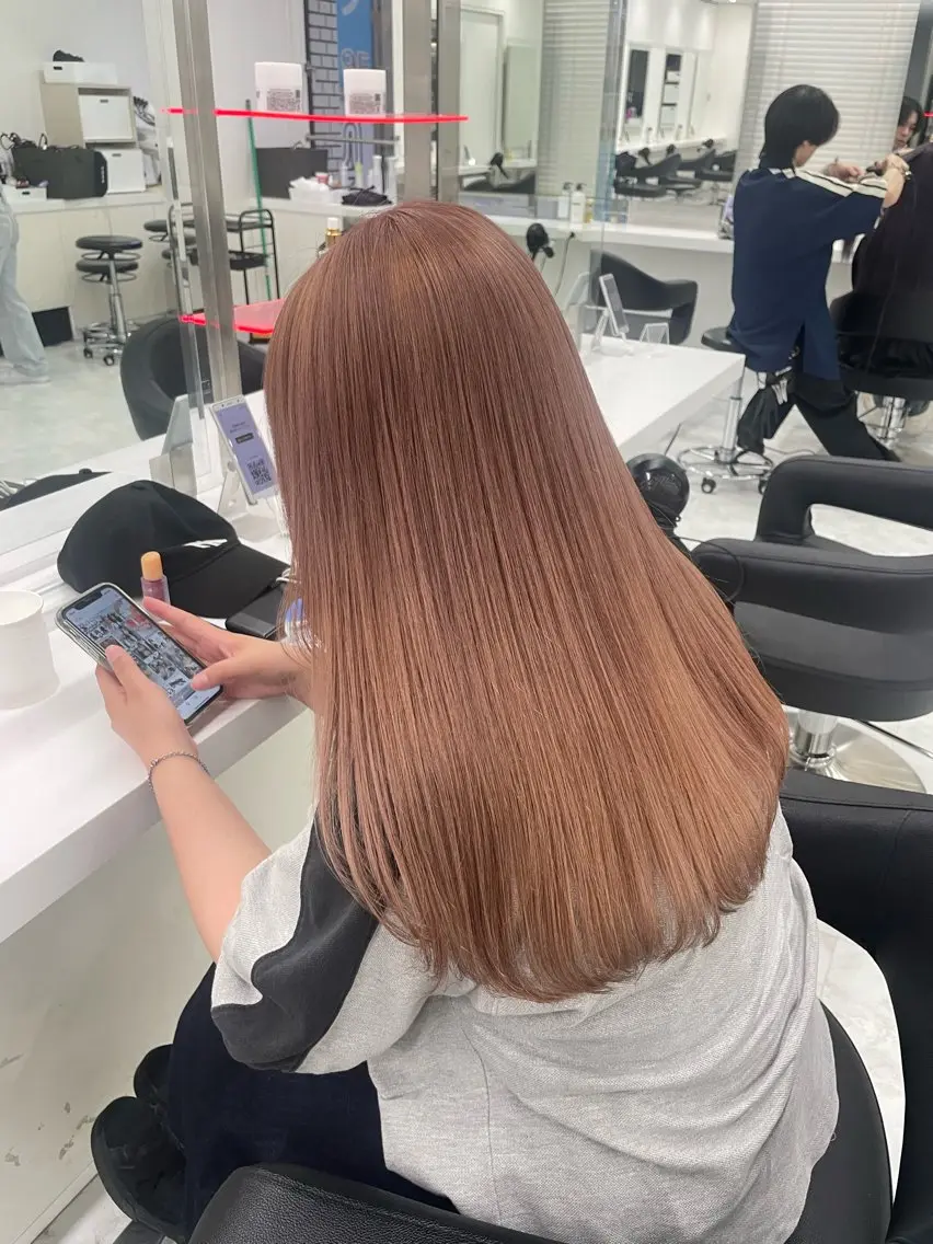 ロング カラー ベージュカラー ピンクカラー ピンクベージュ ラベンダー💜 グレージュ🩶のヘアスタイル