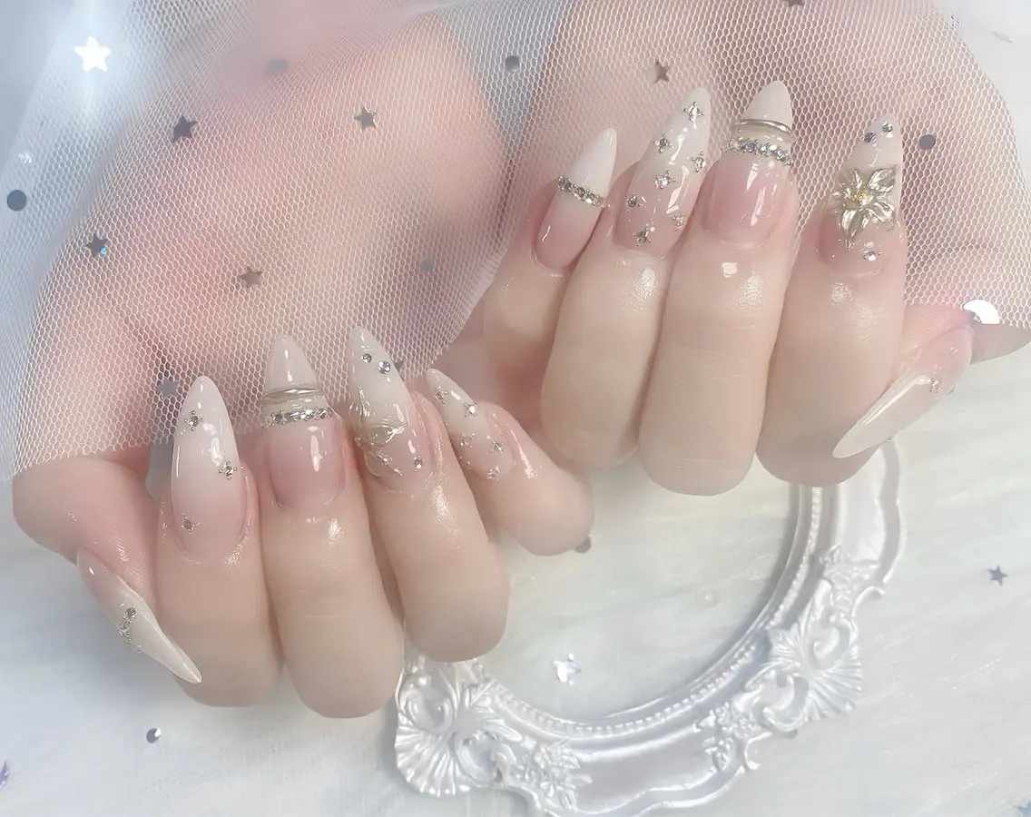 ネイル チークネイル 長さ出し フレンチネイル ジェルネイル グラデーション ハンドネイル THANHTHANH NAILのネイルデザイン