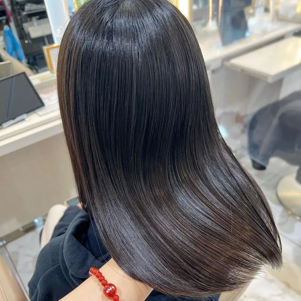 セミロング カット トリートメント ヘッドスパ 三箇島陽香/髪質改善 クロスパーマ縮毛矯正のヘアスタイル