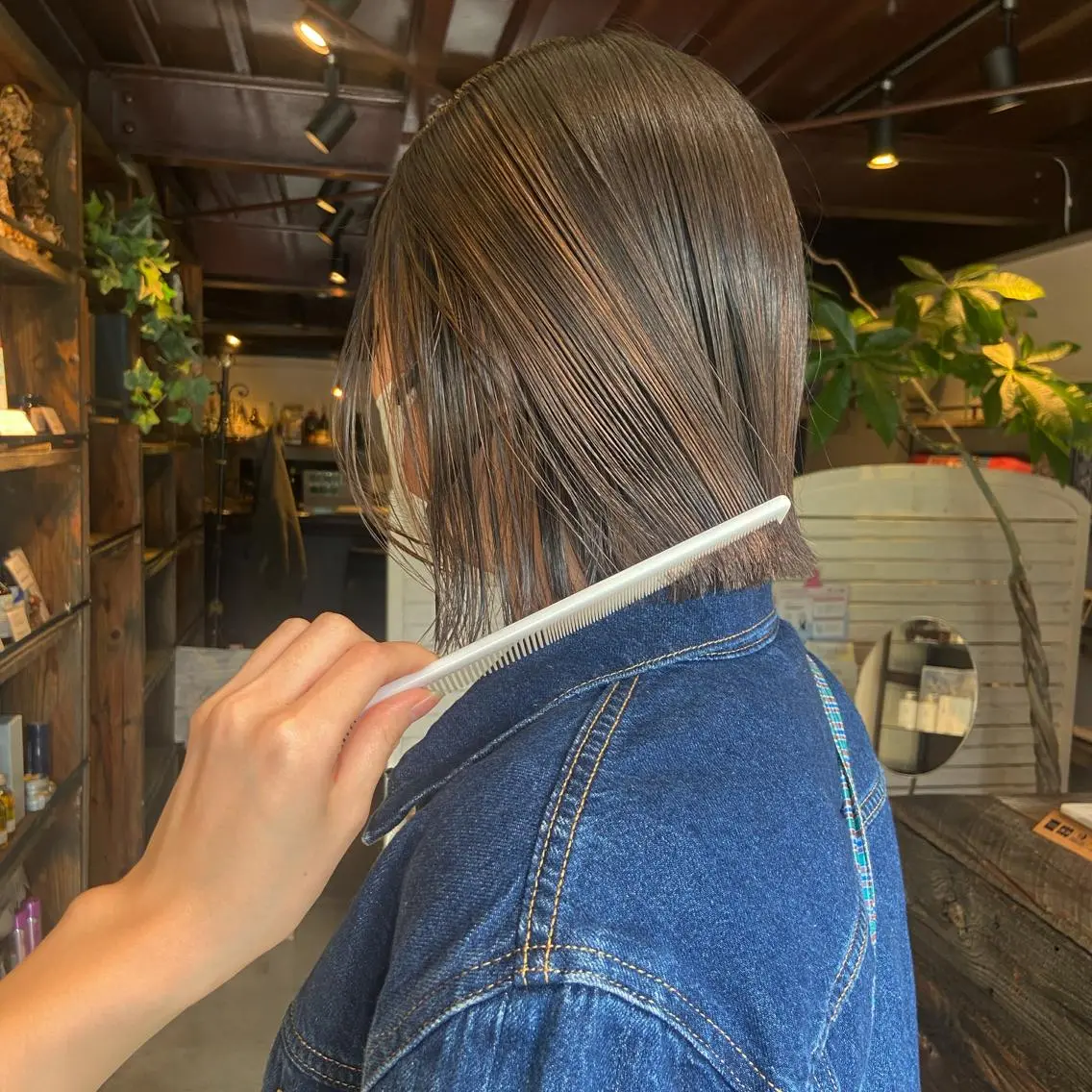 ミディアム 吉川 愛美李のヘアスタイル