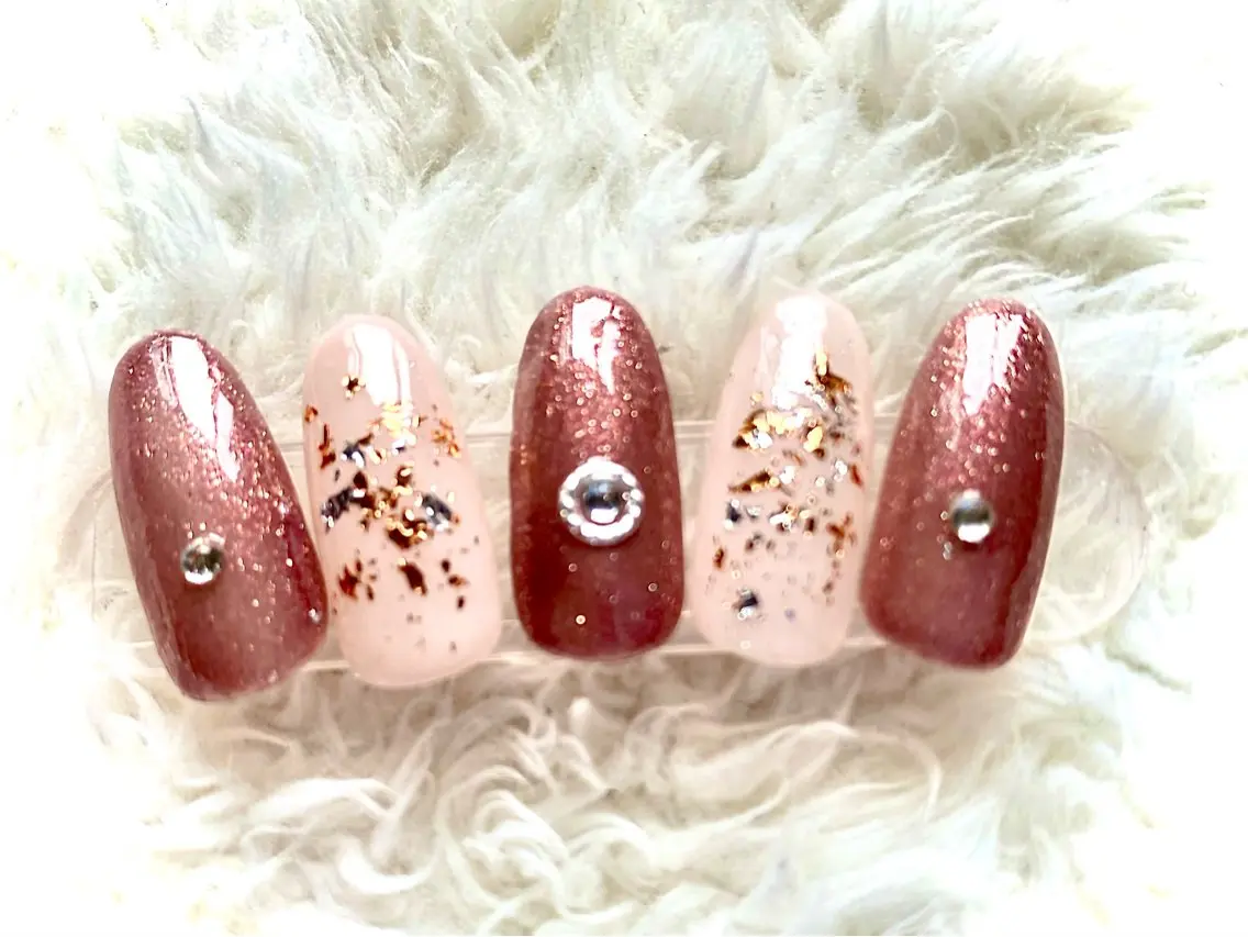 金箔デザインネイル💅（オフあり、甘皮ケア付）の写真