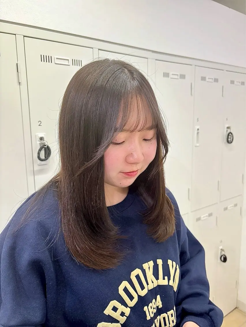 セミロング カラー レイヤーカット カット ヘアカラー トリートメント 長妻莉央/縮毛矯正 髪質改善カラーのヘアスタイル