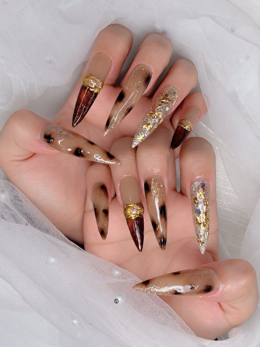 ネイル アートネイル ボルドー フレンチネイル ジェルネイル 氷ネイル・うるうるネイル ハンドネイル Julie Nail Rinのネイルデザイン